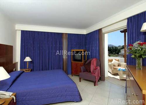 Pilot Beach Hotel 6